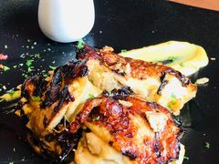 奶油蘑菇汁烤鸡腿肉-卡本妮法餐厅·北京和平宾馆