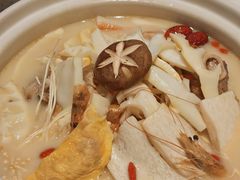 -三人行骨头王火锅(长寿店)