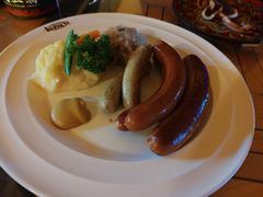 -LENBACH兰巴赫西餐啤酒坊(大连东港店)