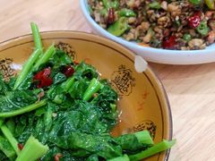 -雷祖芳老妈蹄花店