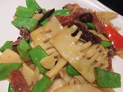 笋尖兰豆炒腊味-高第街56号餐厅(银座商城玉函店)