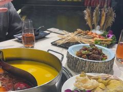 -围炉·川味鲜货火锅(万达珍珠坊店)