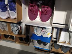 -唯品会(北京国瑞城店)
