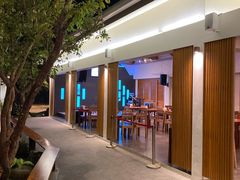 -Chom Cafe and Restaurant