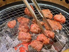 -蚂蚁洞·烤肉大营地(上海静安大悦城店)