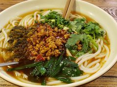 纯正云南小锅米线-遇见阿家村云南菜(魏公村店)