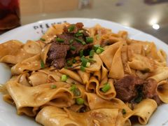 -壹阁胡羊焖饼(特色小吃街店)