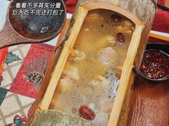 -刘姐啤酒鱼民族演艺餐厅(西街总店)