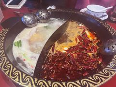 -重庆三峡火锅城(梅林店)