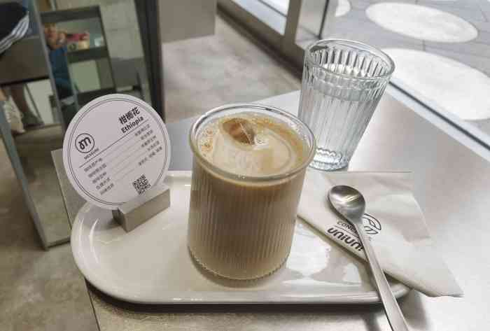 uniuni(深圳店)-"7515每次经过都被店面吸引 咖啡和潮牌一体.