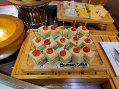 -广州中心皇冠假日酒店·汇点大堂吧