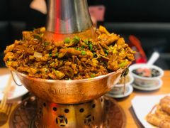 炭火山地鸡锅-炉小二铜锅牛蛙•川湘菜(三里屯店)