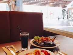 -Pancakes on the rocks(Darling Harbour)