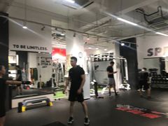 -汗水空间私教健身连锁(SM广场店)