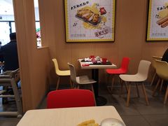 用餐区-永和大王(巨峰路店)