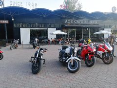 -ACE&CAFE火车咖啡厅(751店)