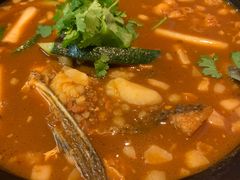 -有红鸡毛店·川菜(建设路店)