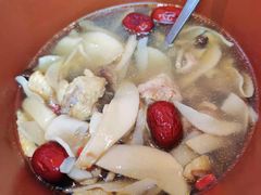 紫砂土鸡汤-有红鸡毛店·川菜(建设路店)