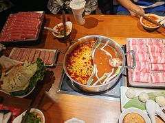 -呷哺呷哺(松北万象汇店)