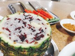 菠萝饭-曼回索姐妹傣家乐