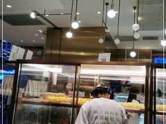 面包甜点陈列柜-奈雪的茶(湖滨银泰in77C区PRO店)