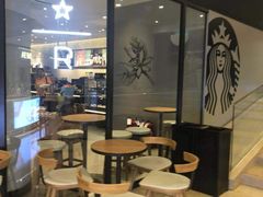用餐区-星巴克臻选(北京银泰店)