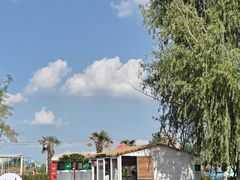 -黄河谷马拉湾海浪浴场