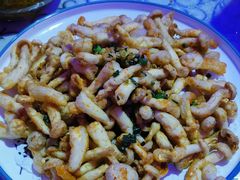 软炸蘑菇-巴特餐饮6加1音乐餐吧·新疆菜