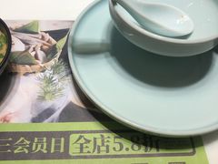 五谷丰登猪肚鸡-洪氏嗨捞·猪肚鸡火锅(阳光天地店)
