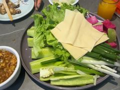 -鑫渔港海鲜本地菜·山海关浑锅(东戴河店)