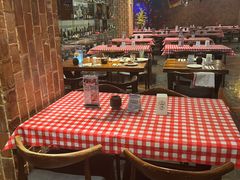 大堂-1886德国汽车餐厅(外滩十六铺码头店)