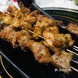 政民路一条街现在好多吃的，这家算是有点名气的龙虾店了