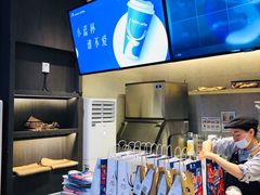 -瑞幸咖啡(凯德龙之梦莘庄店)