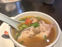 -大头虾越式风味餐厅(光明广场店)