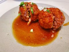 鸭蛋黄狮子头-梅飞酒家(名辉豪庭店)