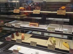 面包甜点陈列柜-麦当劳(西单明珠店)