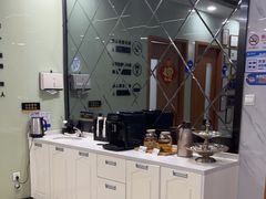 -茂菊口腔连锁(浦东南路店)