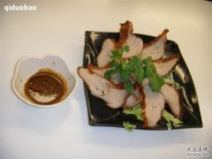 碳烧猪颈肉-源记烧味粉面茶餐厅(堪富利士道店)