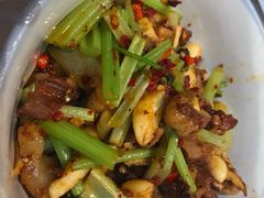 土芹菜炒拆骨肉-山涧肴·泉水煮活鱼(坂田店)