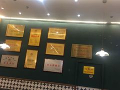大堂-胡须佬鸡煲四季火锅店(石厦西村直营店)