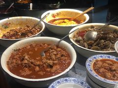 -爆炸头阿姨小四川正宗川味小吃(无任何分店)