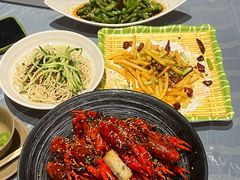 -肥肥虾庄·金牌油焖大虾(杨园滨江时代walk店)