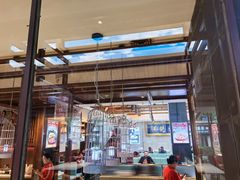 -阿瓦山寨·湘菜现炒·剁椒鱼头王(咸阳总店)