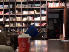 -钟书阁(松江泰晤士小镇店)