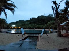 -腾冲洞山温泉村