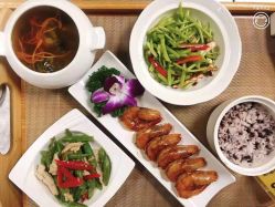 -东方爱堡国际月子会所·产后康复(兴化店)