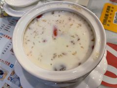 -广信牛奶甜品世家(台东店)