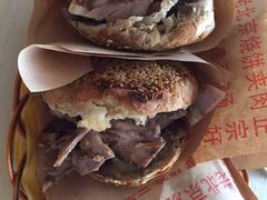 -洪峰浩老北京烧饼夹肉(角门路店)