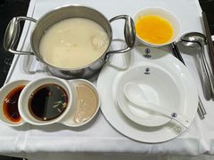 -红鼎豆捞·非遗鲍皇汤火锅(宝丰路店)