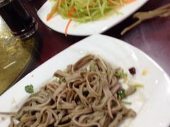 -溢心园香河肉饼总店